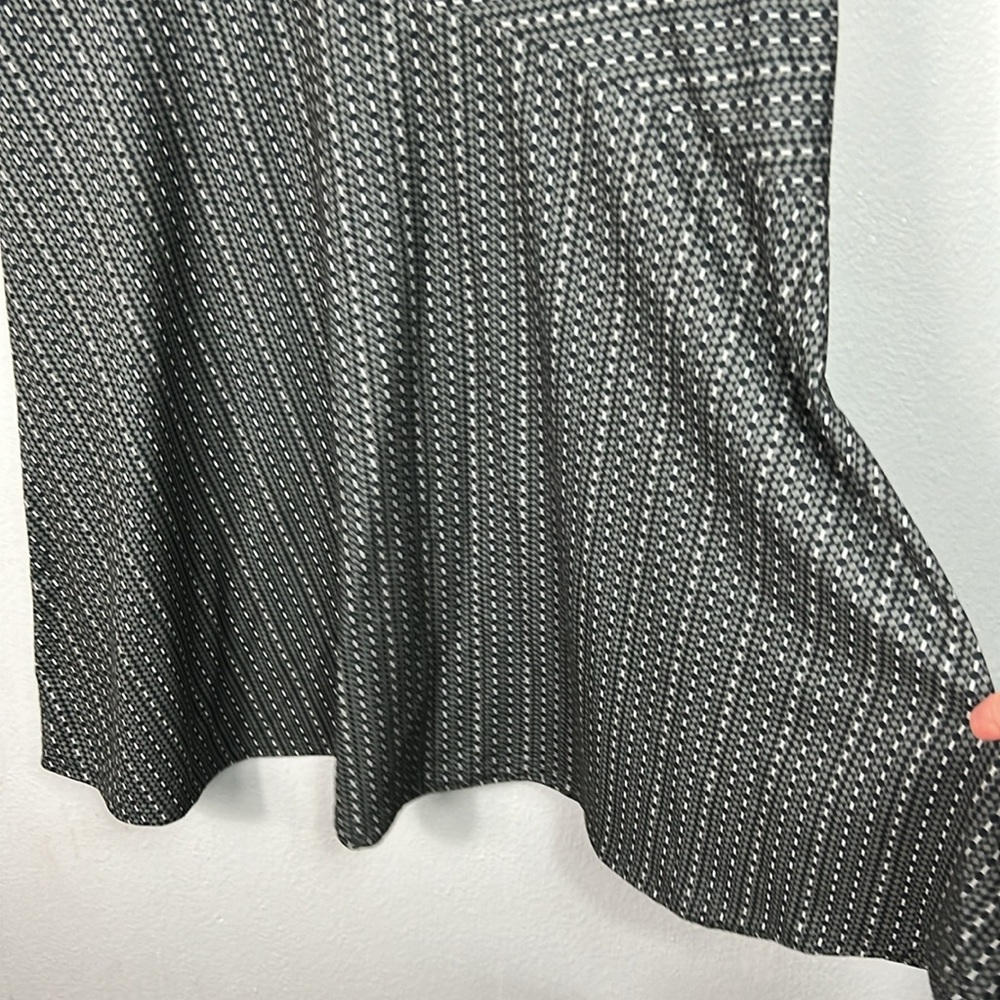 Prana Gray & Black Print Fit and Flare V-Neck Dress Large - Picture 5 of 8